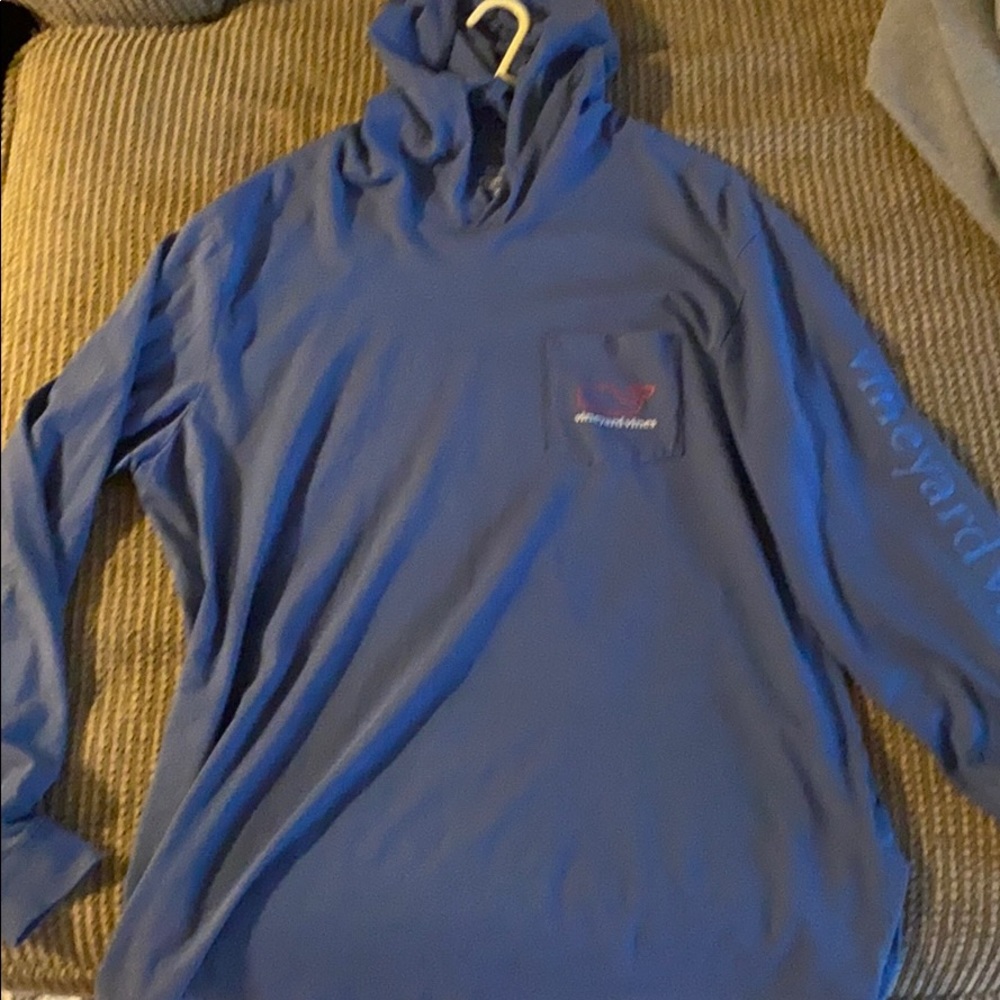 Vineyard Vines Hoodie Tee very gently used.